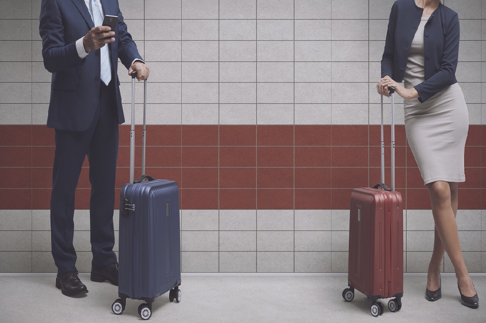 Aufgegebenes Gepäck vs. Handgepäck auf Geschäftsreisen