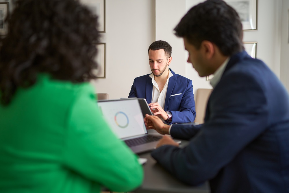 CFOs meeting to discuss travel spend optimization