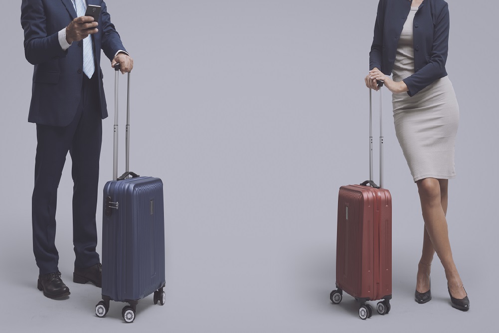  what to put in checked baggage vs carry on, baggage